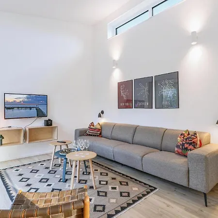 2 Bedroom Cozy In Lembruch-duemmer *